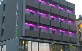 Hotel Diplomatic